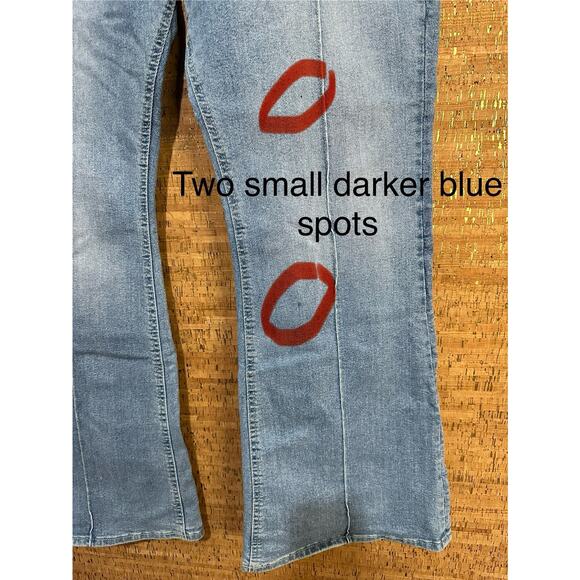 Forever 21 Size 14 Denim Flared Jeans Medium Wash Denim High Rise Premium - Picture 3 of 9
